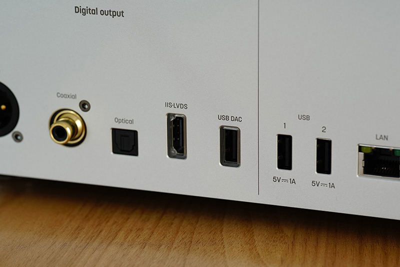 /uploads/image/2025/12/16/eff3616a2c815a7270162928c4f120d9.jpg 12.16 KAKi Audio NT-1 二创5.jpg